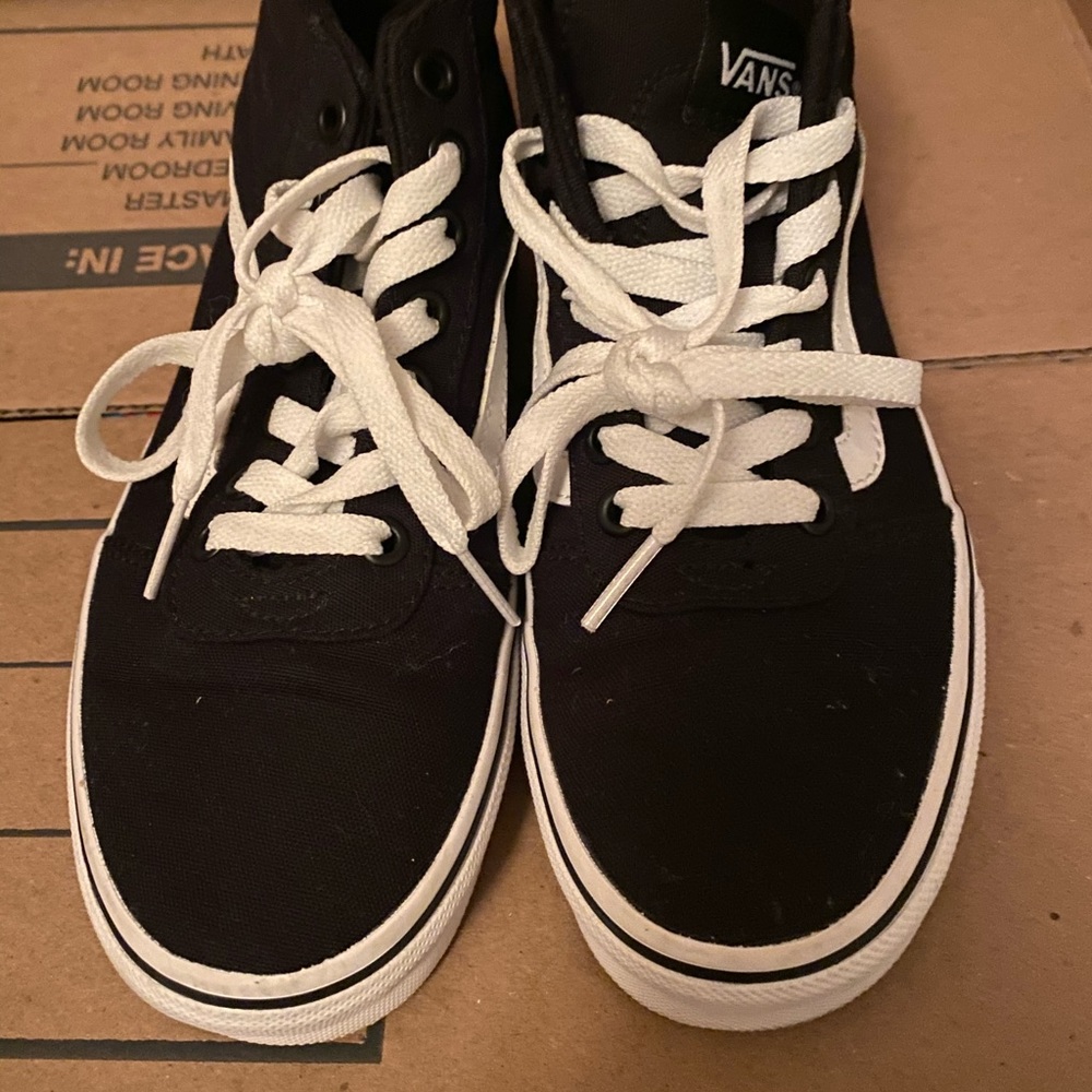 High top black vans shoes